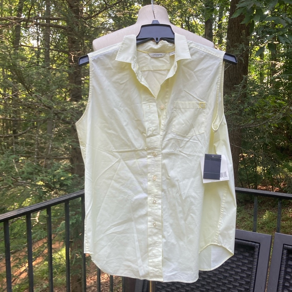 NWT Liz Claiborne Light yellow, button down, sleeveless top (stained) sz. 16